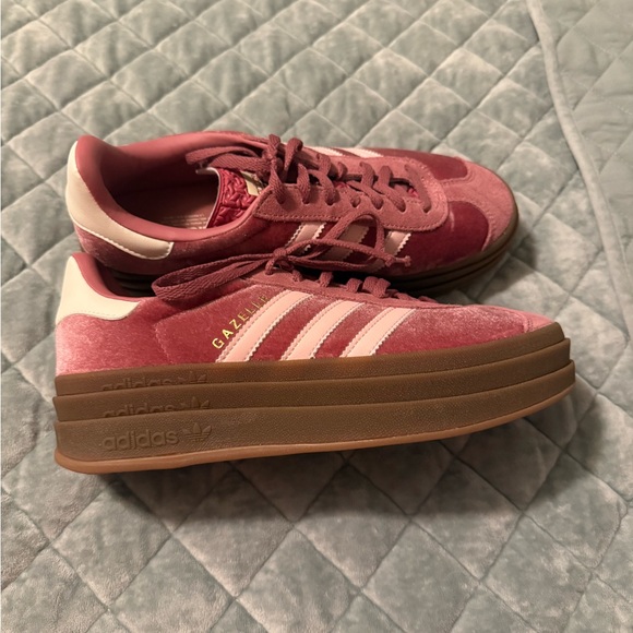 Adidas Gazelle Women's Rose Sneakers size 7.5 - Picture 3 of 6
